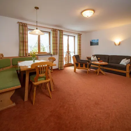 Allgaeuer Bergblick Apartment *